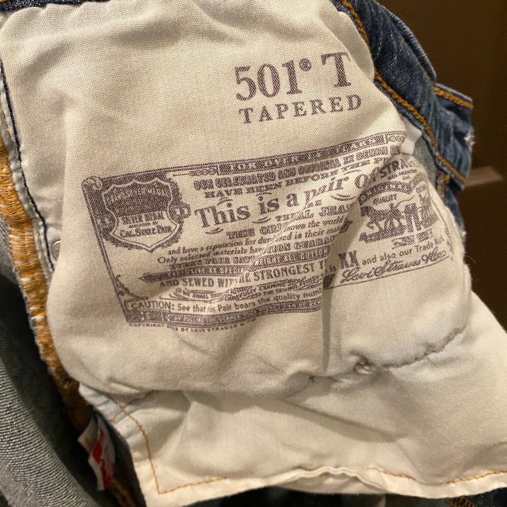 Levi's 501 Tapered Cropped Button-Fly Blue Jeans - Picture 12 of 12